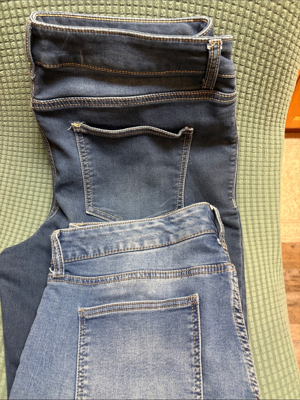 Classic Women's Skinny Dark and Light Blue Jeans Duo
